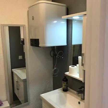 Apart, Yahsi Sahiline Yakin Ortakent'te Merkezi Konumda Apartment Bodrum