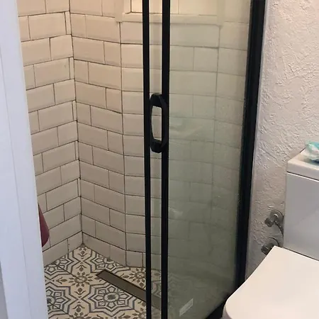 Apartmán Apart, Yahsi Sahiline Yakin Ortakent'te Merkezi Konumda Bodrum