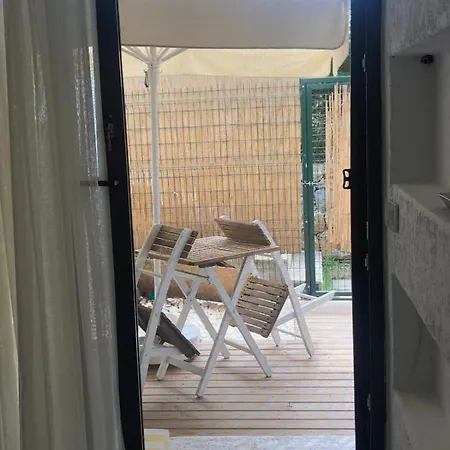 Apart, Yahsi Sahiline Yakin Ortakent'te Merkezi Konumda Apartment *