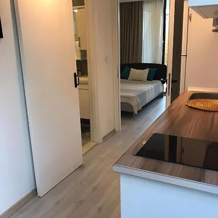 Appartement Apart, Yahsi Sahiline Yakin Ortakent'te Merkezi Konumda