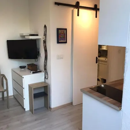 Apart, Yahsi Sahiline Yakin Ortakent'te Merkezi Konumda * Bodrum
